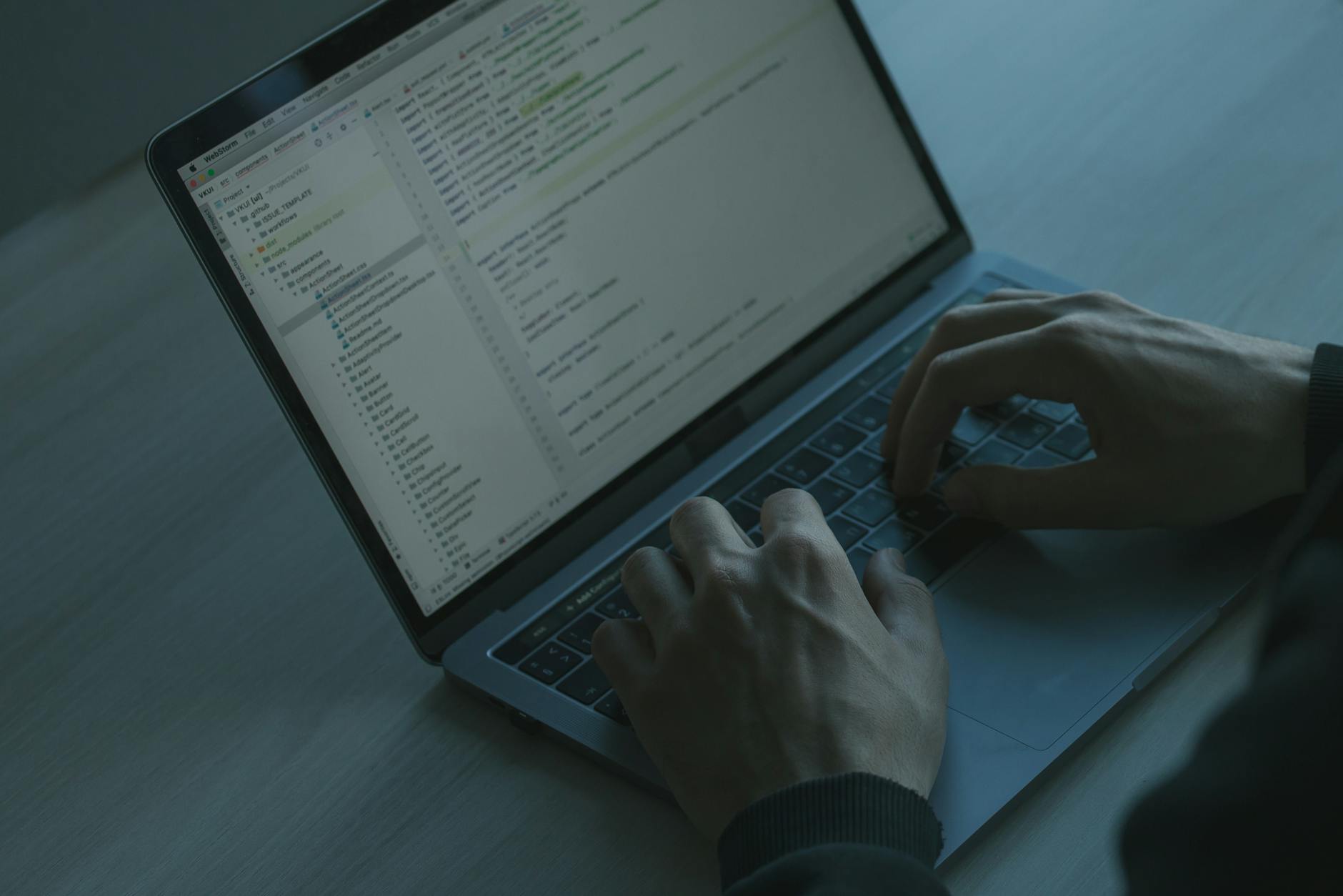 Cum Gaotus conectează AI la sisteme reale: APIs, webhooks și acțiuni WordPress